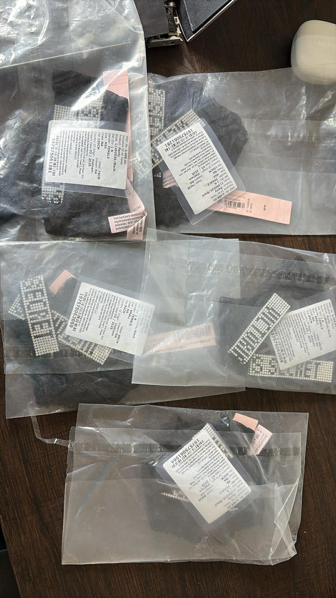 998fb3d8-b645-4045-8318-95d843a66548