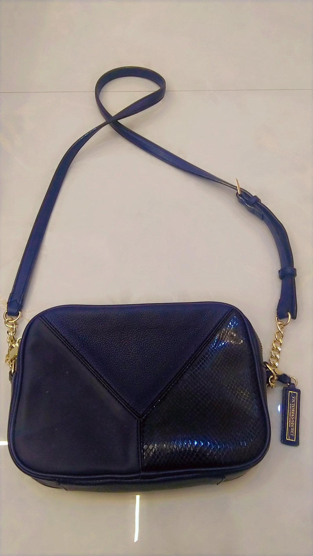 d009730b-0fe7-4bbb-b785-1e3dabec2057