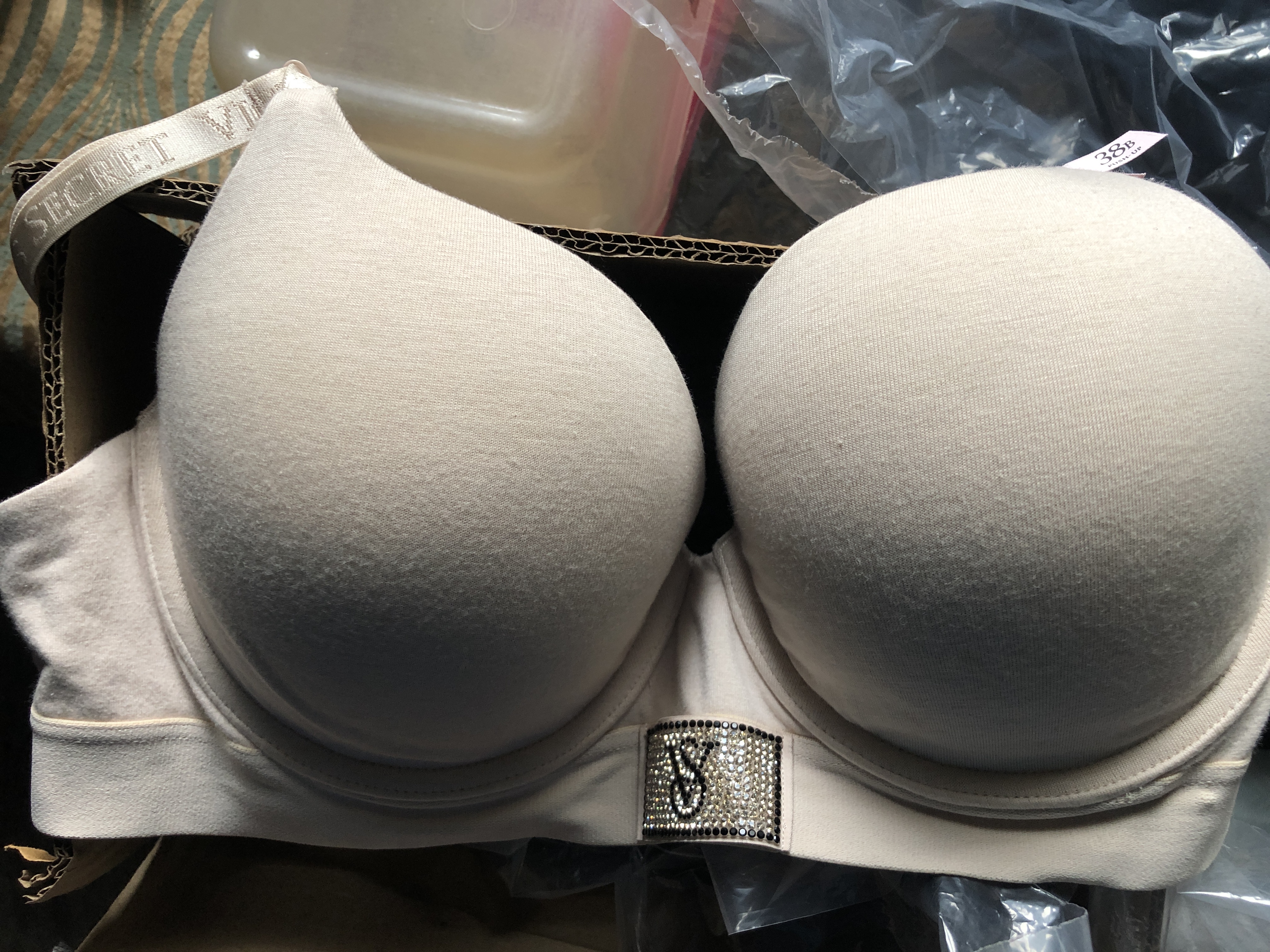 f5232eee-e9e3-49fa-93c1-a553d5d3d617